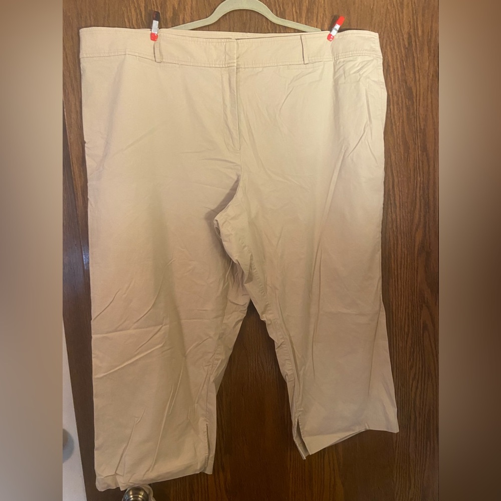 Capri slacks.